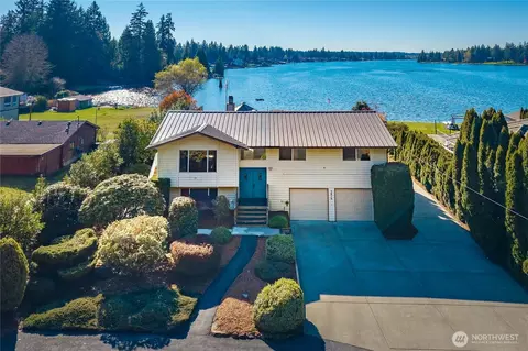 5816 218th Ave E, Lake Tapps, WA 98391