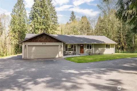 976 Sandy Bend Rd, Castle Rock, WA 98611