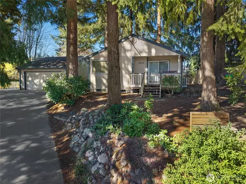 2813 Aberdeen Ct SE, Olympia, WA 98501