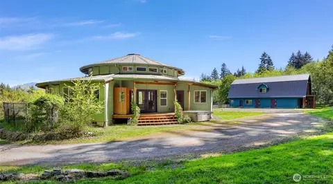 3807 E Smith Rd, Bellingham, WA 98226