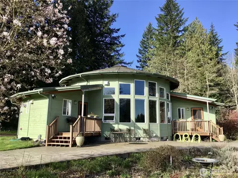 3807 E Smith Rd, Bellingham, WA 98226