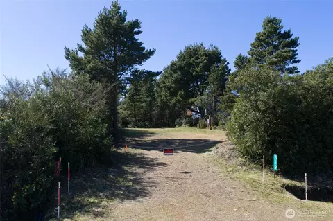 319 Sand Dune Ave NW, Ocean Shores, WA 98569