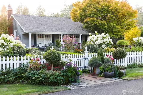 33519 Territory Rd, Oysterville, WA 98641