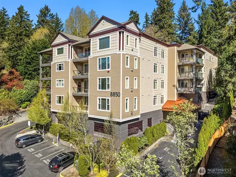 8850 Redmond Woodinville Rd NE #304, Redmond, WA 98052