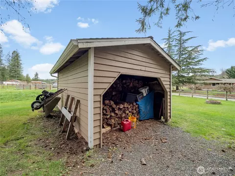 Exterior - 30520 SE 358th St, Enumclaw, WA 98022 photo 8 of 8
