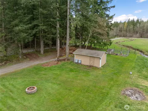 Exterior - 30520 SE 358th St, Enumclaw, WA 98022 photo 7 of 8