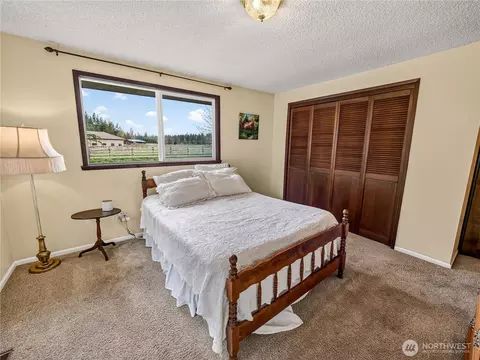 Bedroom - 30520 SE 358th St, Enumclaw, WA 98022 photo 4 of 5