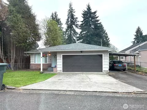 1 Pacific Pl #2, Longview, WA 98632