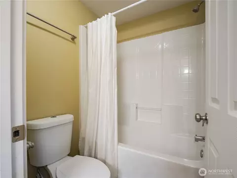Bath - 28601 30th Ave E, Spanaway, WA 98387 photo 4 of 4