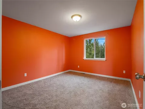 Bedroom - 28601 30th Ave E, Spanaway, WA 98387 photo 3 of 5