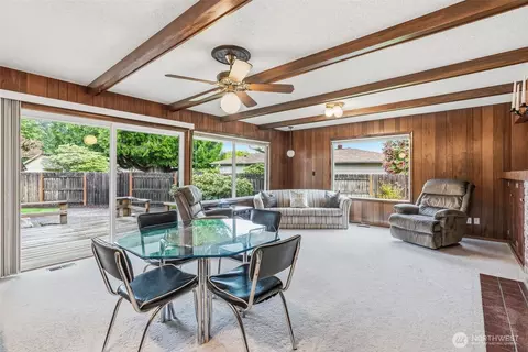 Living - 2246 Cascade Way, Longview, WA 98632 photo 5 of 6