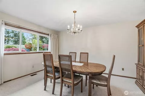 Dining - 2246 Cascade Way, Longview, WA 98632 photo 1 of 2