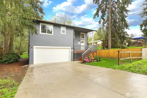 7050 SE Kansas St, Port Orchard, WA 98366