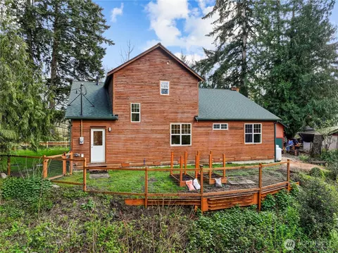 Exterior - 715 183rd St SE, Bothell, WA 98012 photo 3 of 10