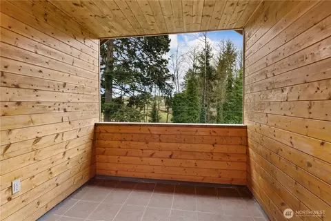 Exterior - 715 183rd St SE, Bothell, WA 98012 photo 6 of 10