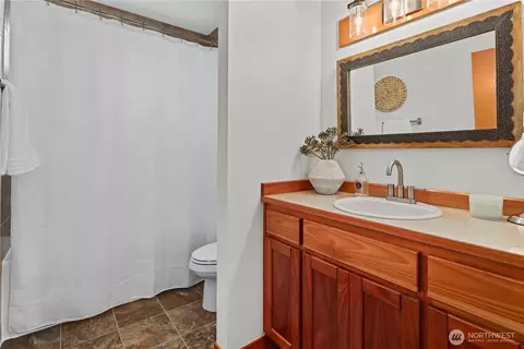 Bath - 715 183rd St SE, Bothell, WA 98012 photo 1 of 2