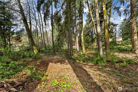 Exterior - 715 183rd St SE, Bothell, WA 98012 photo 9 of 10