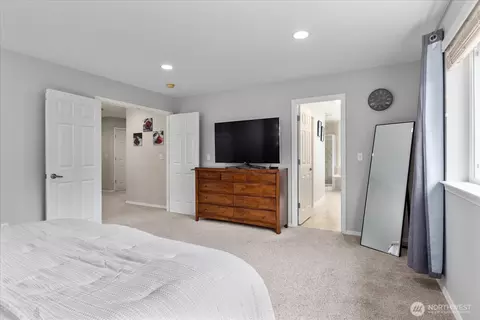 Bedroom - 3815 161st Pl SE, Bothell, WA 98012 photo 1 of 3