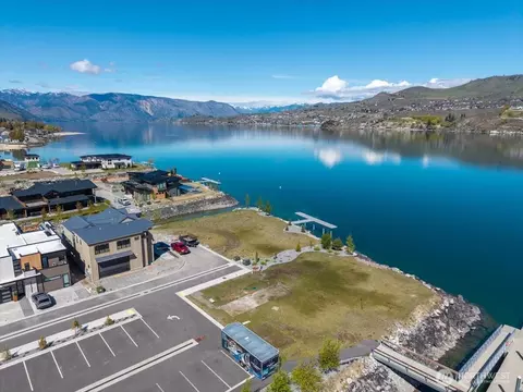 105 Bass Ln, Chelan, WA 98816