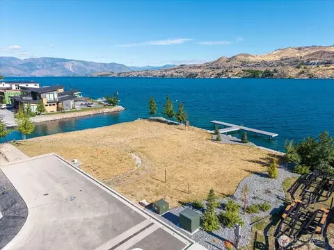 105 Bass Ln, Chelan, WA 98816