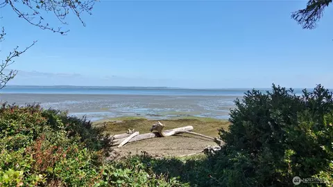 574 Chinook Ave SE, Ocean Shores, WA 98569