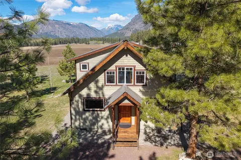 7 Last Chance Rd, Winthrop, WA 98862