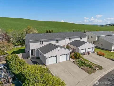 266 NW Clay Ct, Pullman, WA 99163