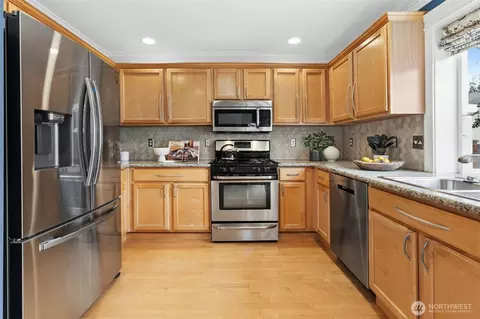 Kitchen - 15013 49th Dr SE, Everett, WA 98208 photo 2 of 3