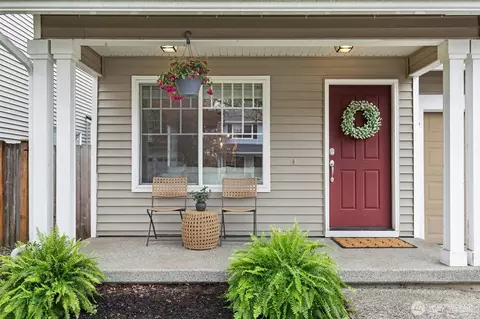 Exterior - 15013 49th Dr SE, Everett, WA 98208 photo 2 of 9