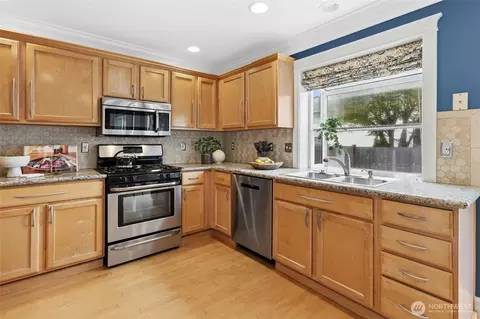 Kitchen - 15013 49th Dr SE, Everett, WA 98208 photo 1 of 3