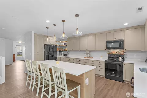 Kitchen - 20232 47th Ave E, Spanaway, WA 98387 photo 4 of 4
