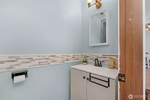 Bath - 20232 47th Ave E, Spanaway, WA 98387 photo 1 of 3