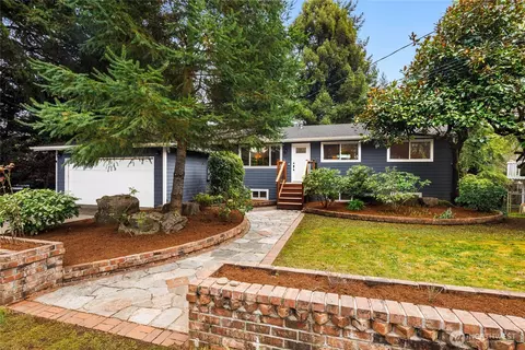 5839 NE 197th St, Kenmore, WA 98028