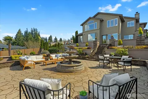 Exterior - 2408 55th St SW, Everett, WA 98203 photo 3 of 7