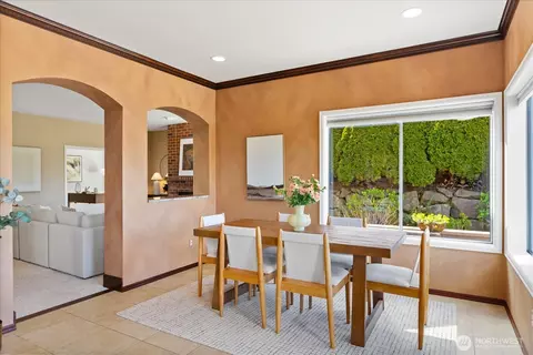 Dining - 2408 55th St SW, Everett, WA 98203 photo 4 of 4