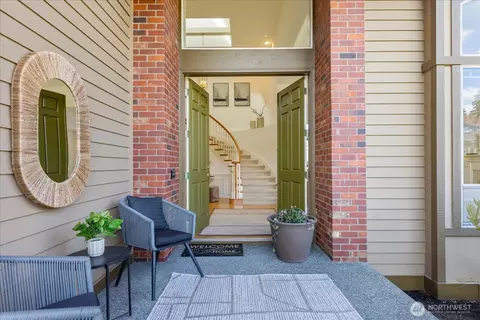 Entry Way - 2408 55th St SW, Everett, WA 98203 photo 1 of 4