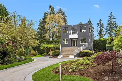 1023 14th Pl W, Kirkland, WA 98033