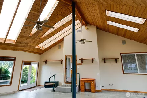 Living - 53 Arbor Ln, Sequim, WA 98382 photo 3 of 4