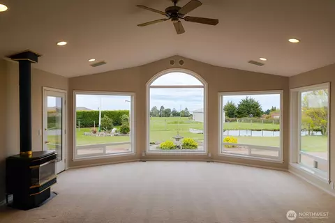 Living - 53 Arbor Ln, Sequim, WA 98382 photo 1 of 4