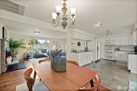 Dining - 211 170th St E, Spanaway, WA 98387 photo 4 of 4