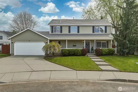 62 NW Earl Ln, College Place, WA 99324