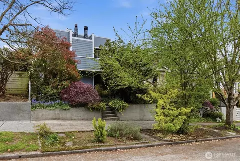 906 N 76th St, Seattle, WA 98103