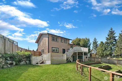 217 Capri Pl, Everett, WA 98203