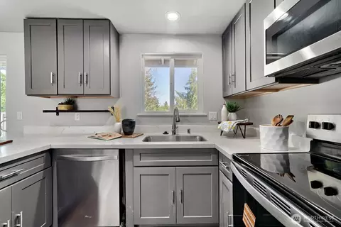 Kitchen - 217 Capri Pl, Everett, WA 98203 photo 1 of 4