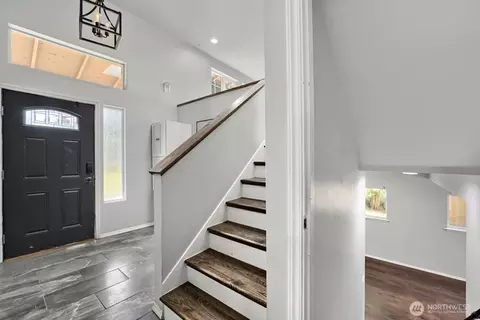 Entry Way - 217 Capri Pl, Everett, WA 98203 photo 1 of 1