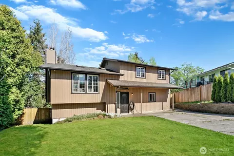 Exterior - 217 Capri Pl, Everett, WA 98203 photo 1 of 9