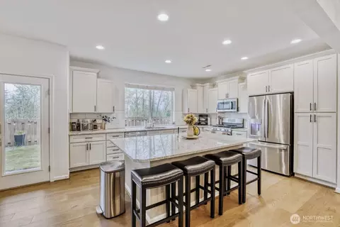 Kitchen - 3008 47th St SE, Everett, WA 98203 photo 2 of 4