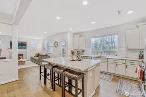 Kitchen - 3008 47th St SE, Everett, WA 98203 photo 1 of 4