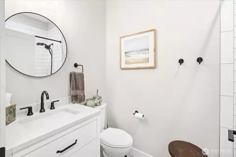 Bath - 1855 Woodmere Loop, Walla Walla, WA 99362 photo 1 of 2