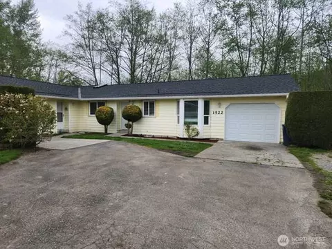 1522 N Waugh Rd, Mount Vernon, WA 98273
